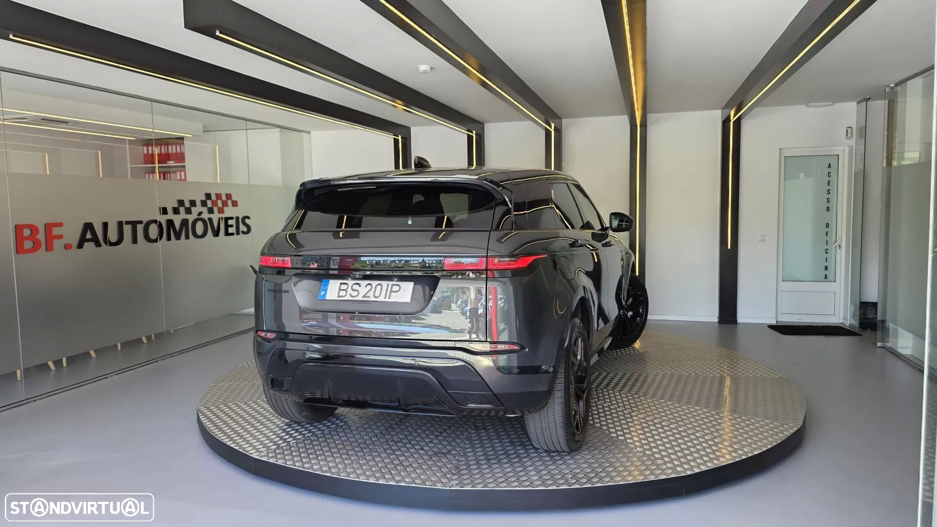 Land Rover Range Rover Evoque 2.0 D240 AWD R-Dynamic HSE Auto - 15