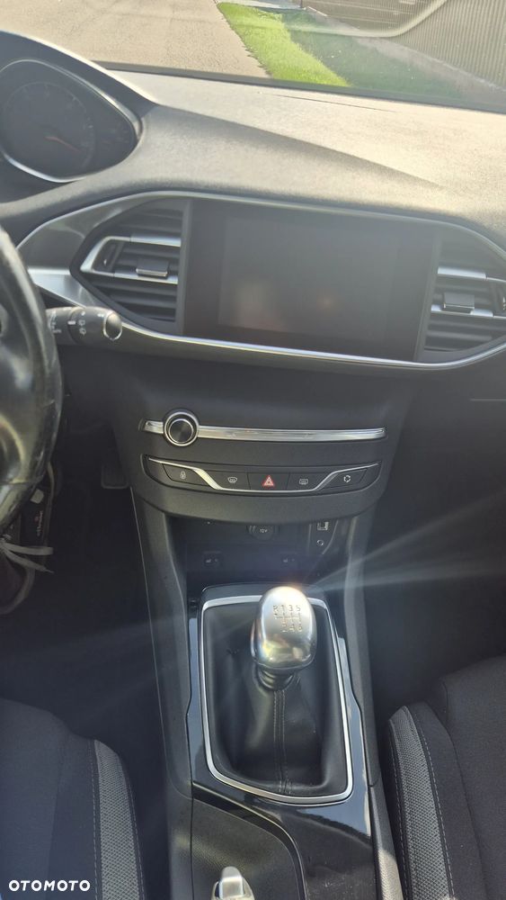 Peugeot 308 1.6 BlueHDi Active S&S - 24