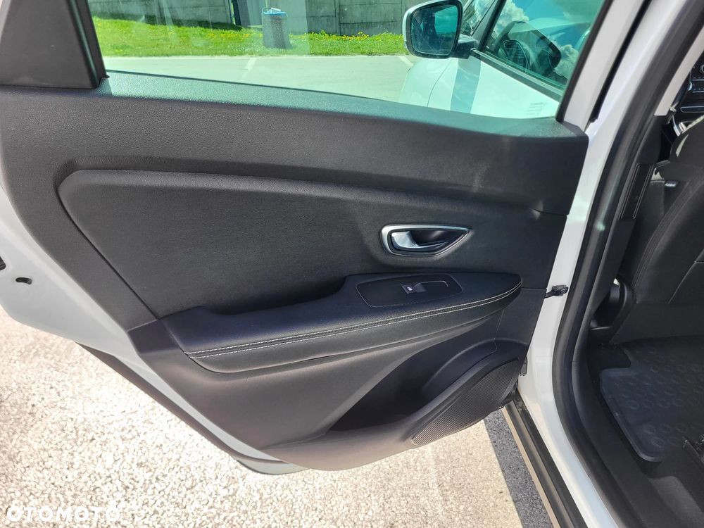 Renault Scenic - 28