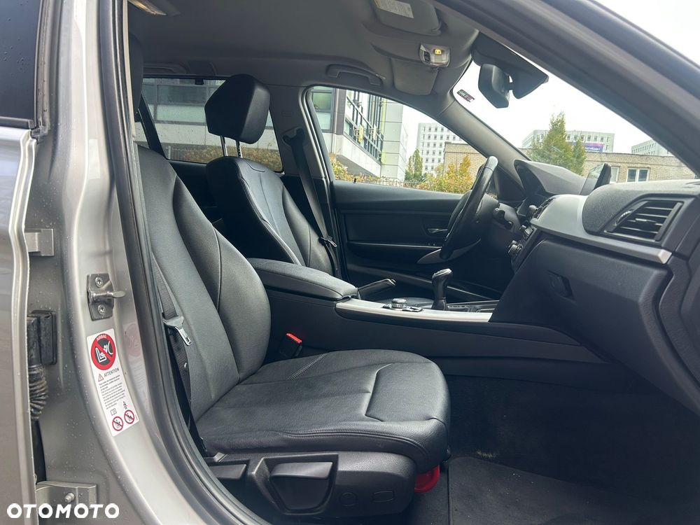 BMW Seria 3 318d Luxury Line - 7