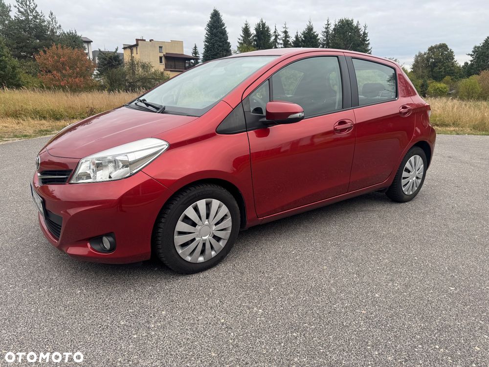 Toyota Yaris 2012 photo 2