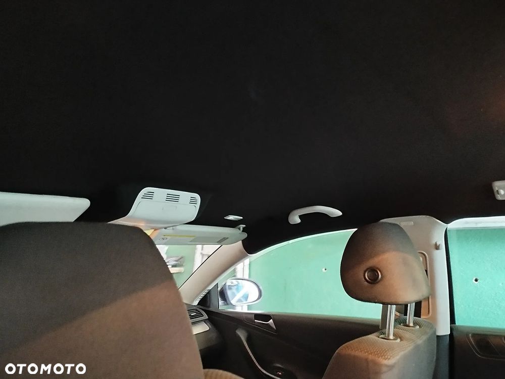 Volkswagen Passat 2.0 TDI Comfortline - 14