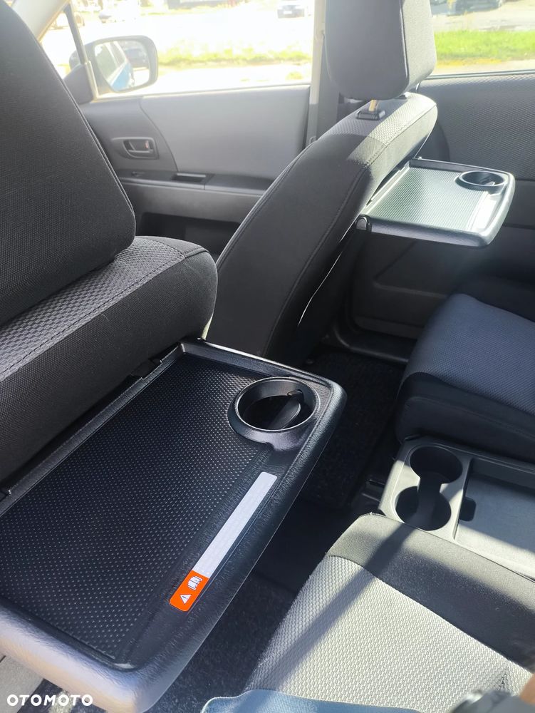 Mazda 5 - 7