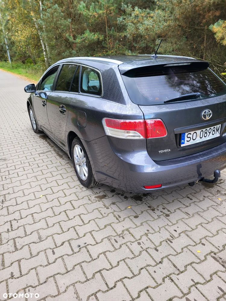 Toyota Avensis 2.0 D-4D Sol - 8