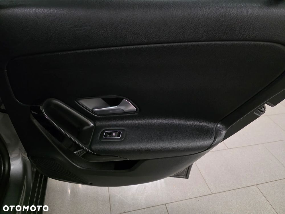 Mercedes-Benz Klasa A 180 d 7G-DCT AMG Line - 26