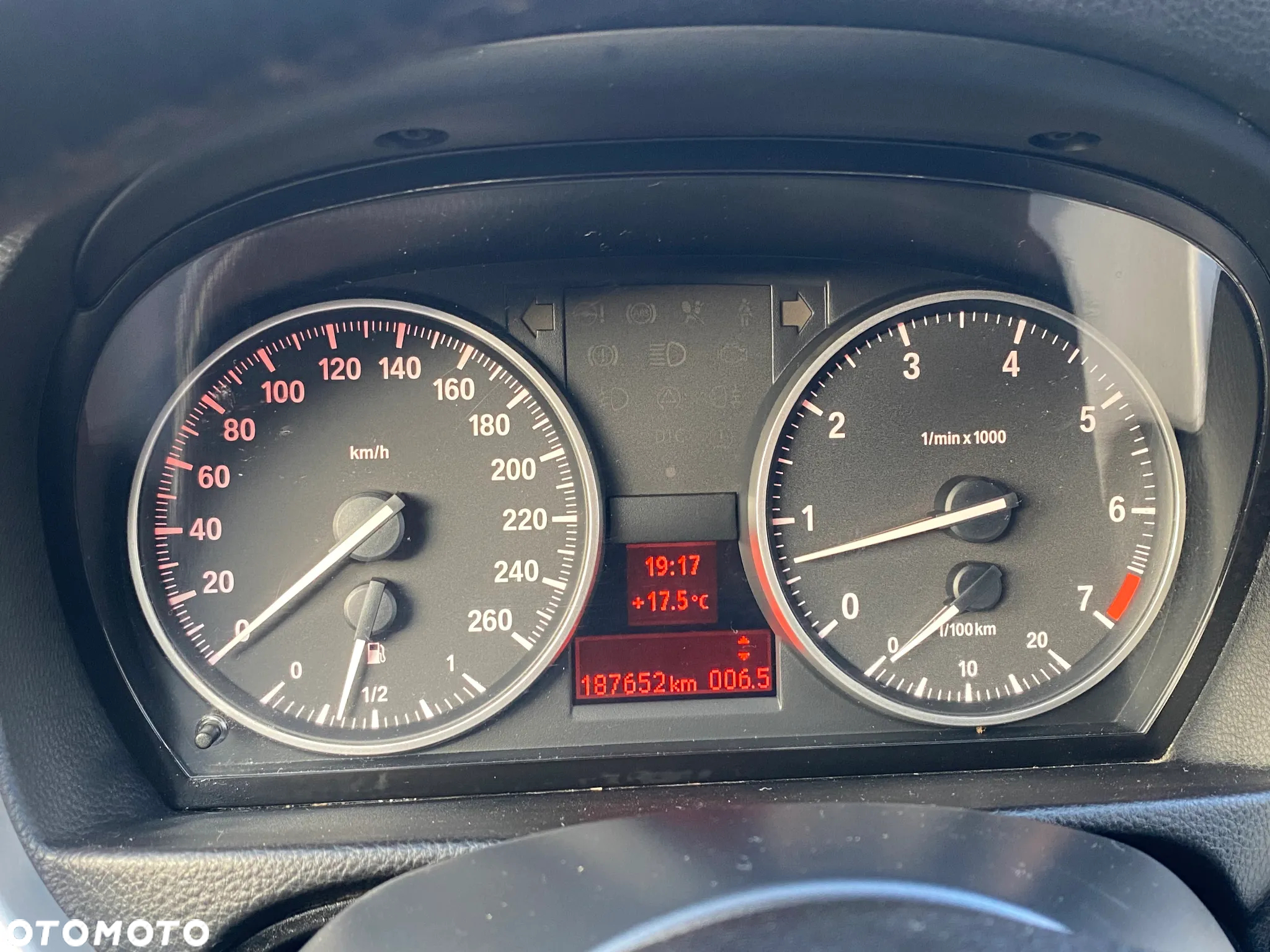 BMW Seria 3 318i - 24