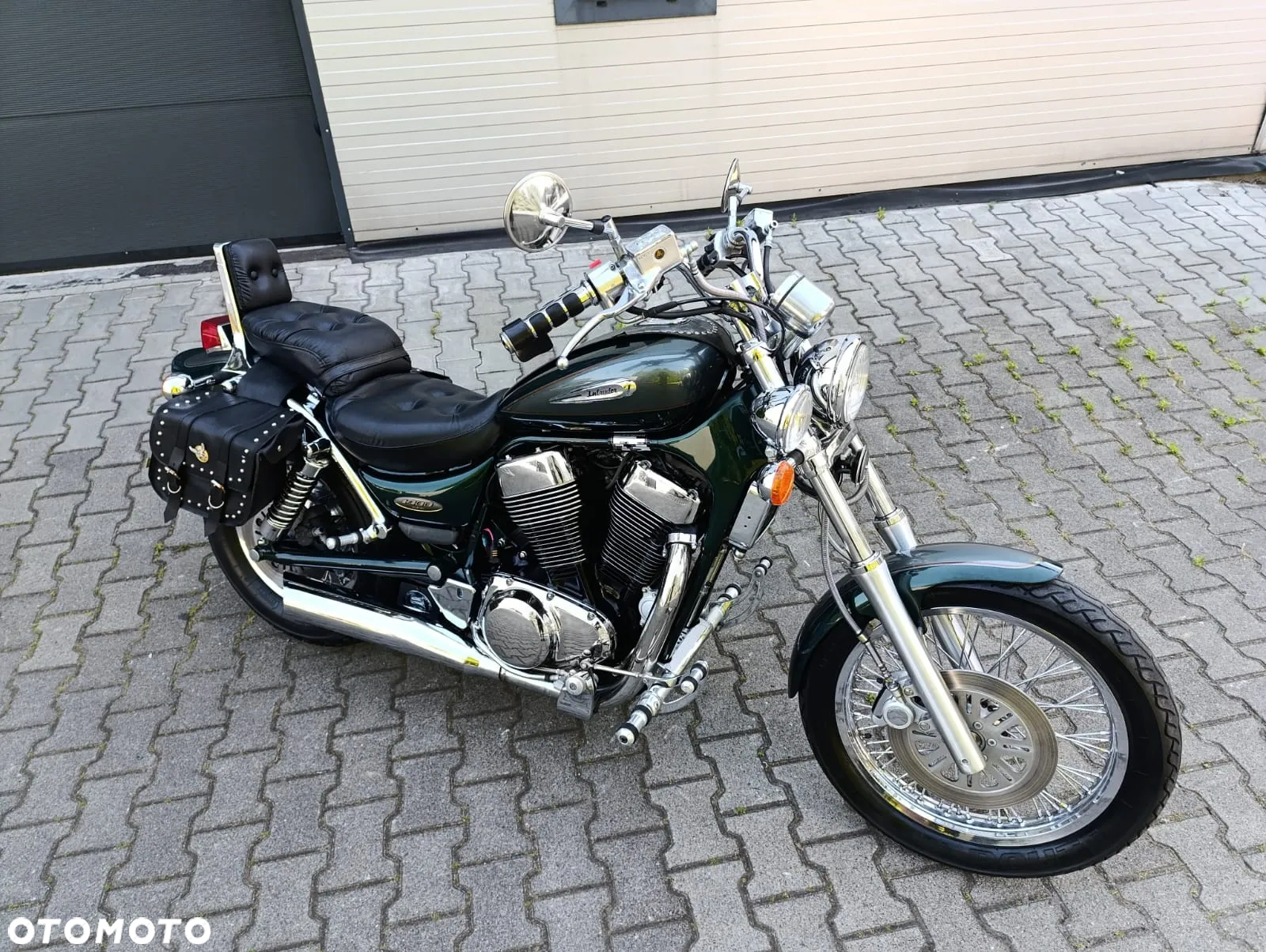 Suzuki Intruder - 15