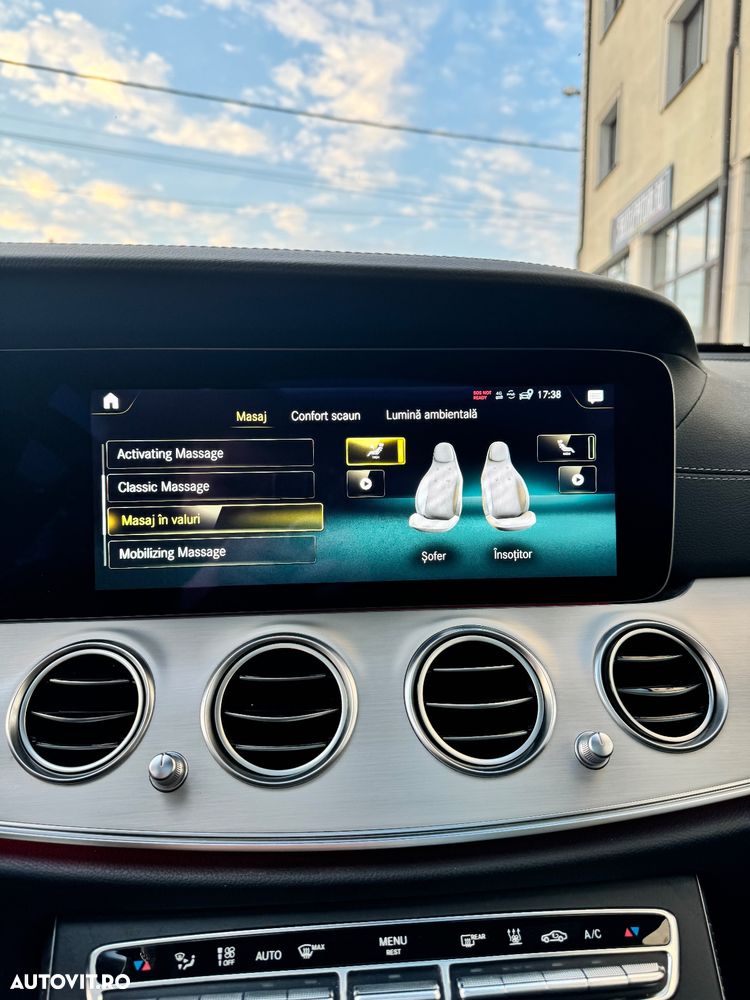 Mercedes-Benz E 300 de 4Matic 9G-TRONIC AMG Line - 12