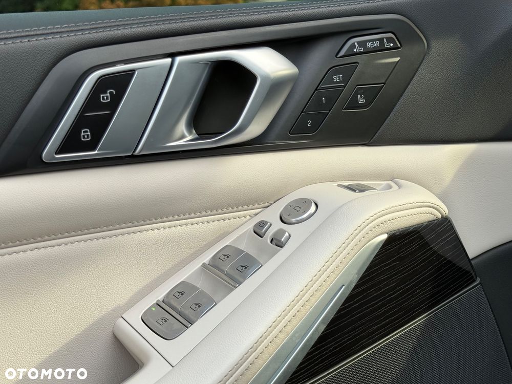 BMW X7 M50d sport - 19