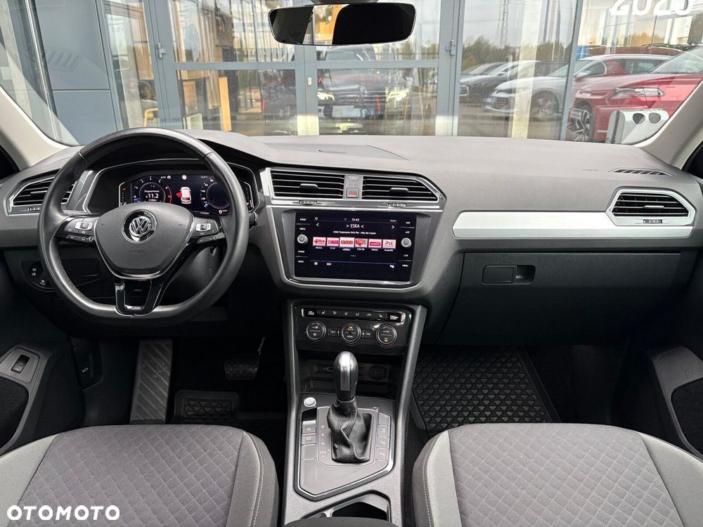 Volkswagen Tiguan - 10