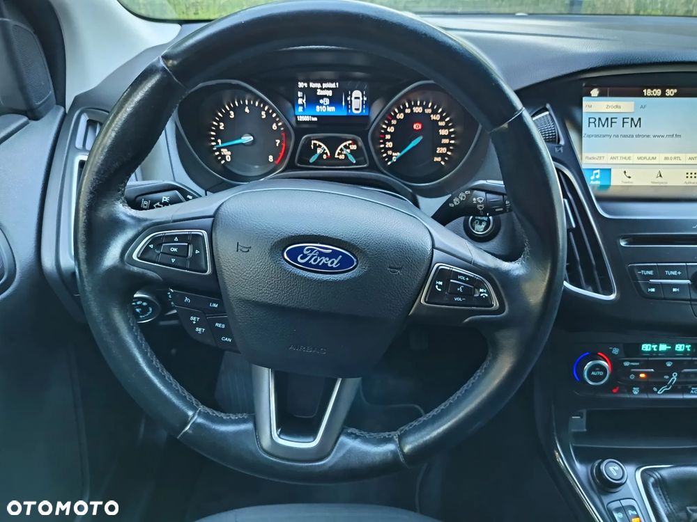 Ford Focus 1.0 EcoBoost STart-Stopp-System TITANIUM - 34