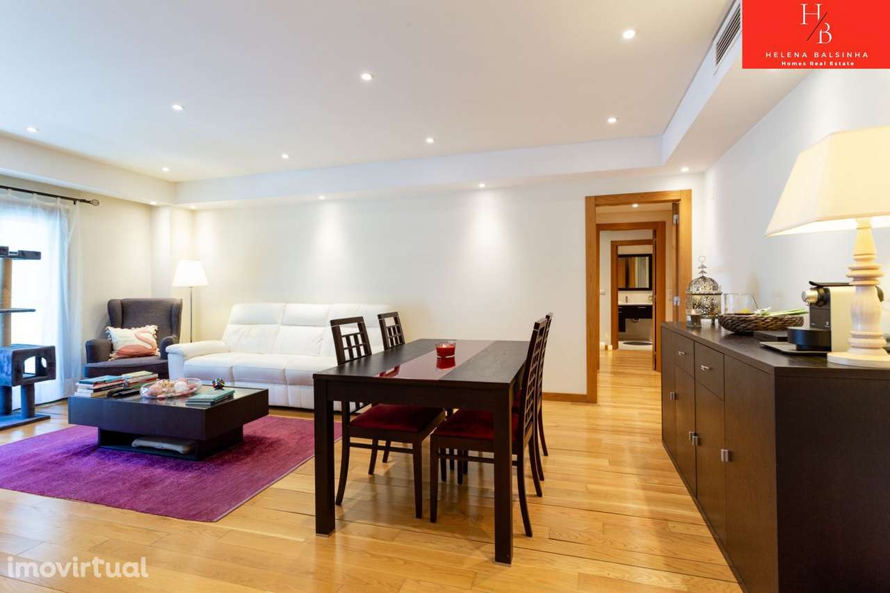 Excelente Apartamento T2 com 3 Parqueamentos nas Colinas do Cruzeiro - Grande imagem: 4/34