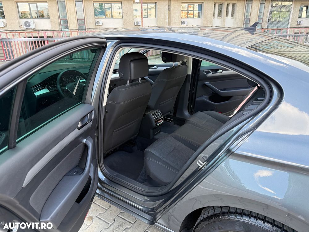 Volkswagen Passat - 14