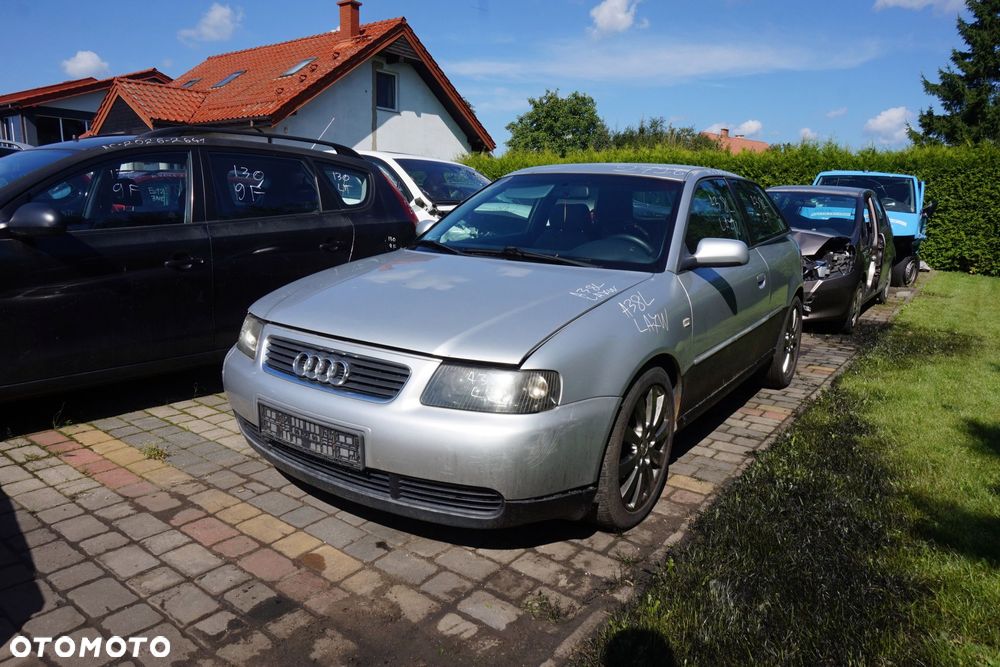 AUDI A3 8L1 3D HB 2000 LA7W 1.8 20V APG 125KM EGV SREBRNY na części - 1