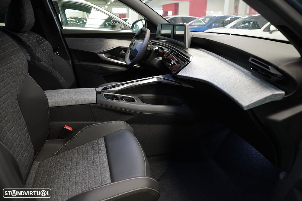 Peugeot 3008 1.2 Hybrid Allure e-DCS6 - 17