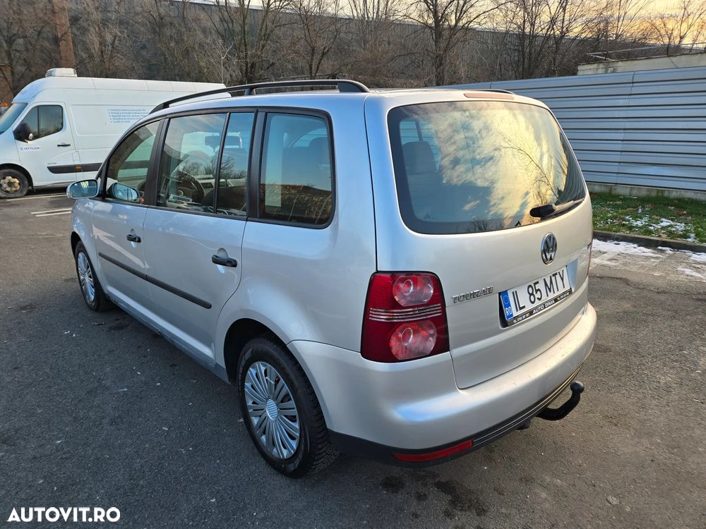 Volkswagen Touran 1.9 TDI Highline - 3