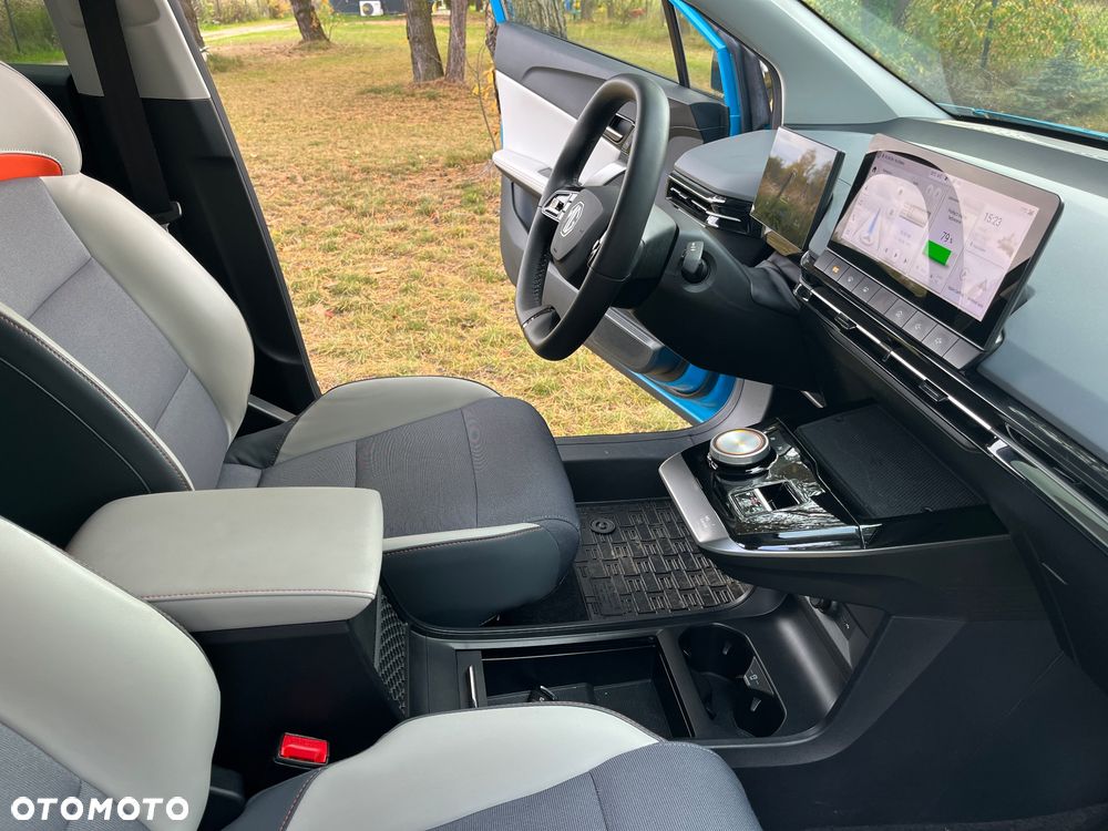 MG 4 Luxury 64 kWh - 30