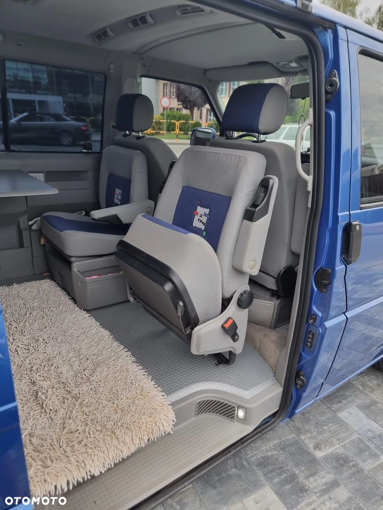 Volkswagen Multivan - 28