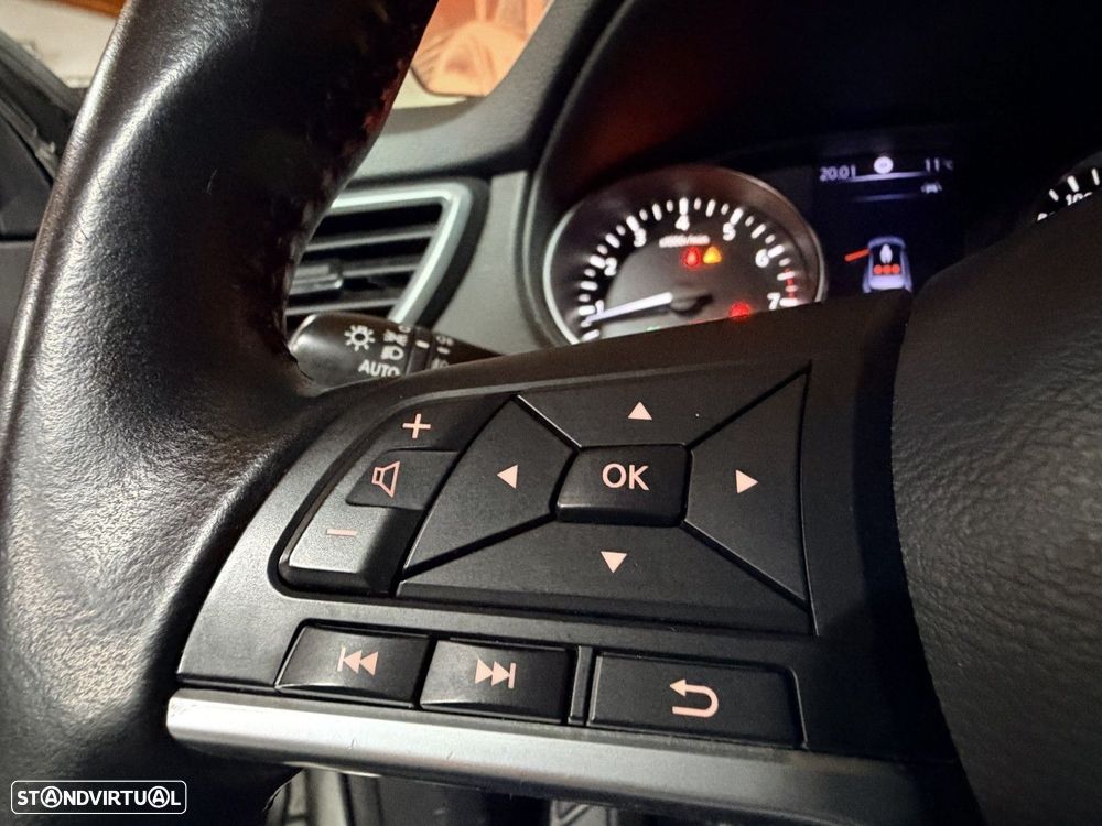 Nissan Qashqai 1.2 DIG-T N-Connecta RS 18 - 16