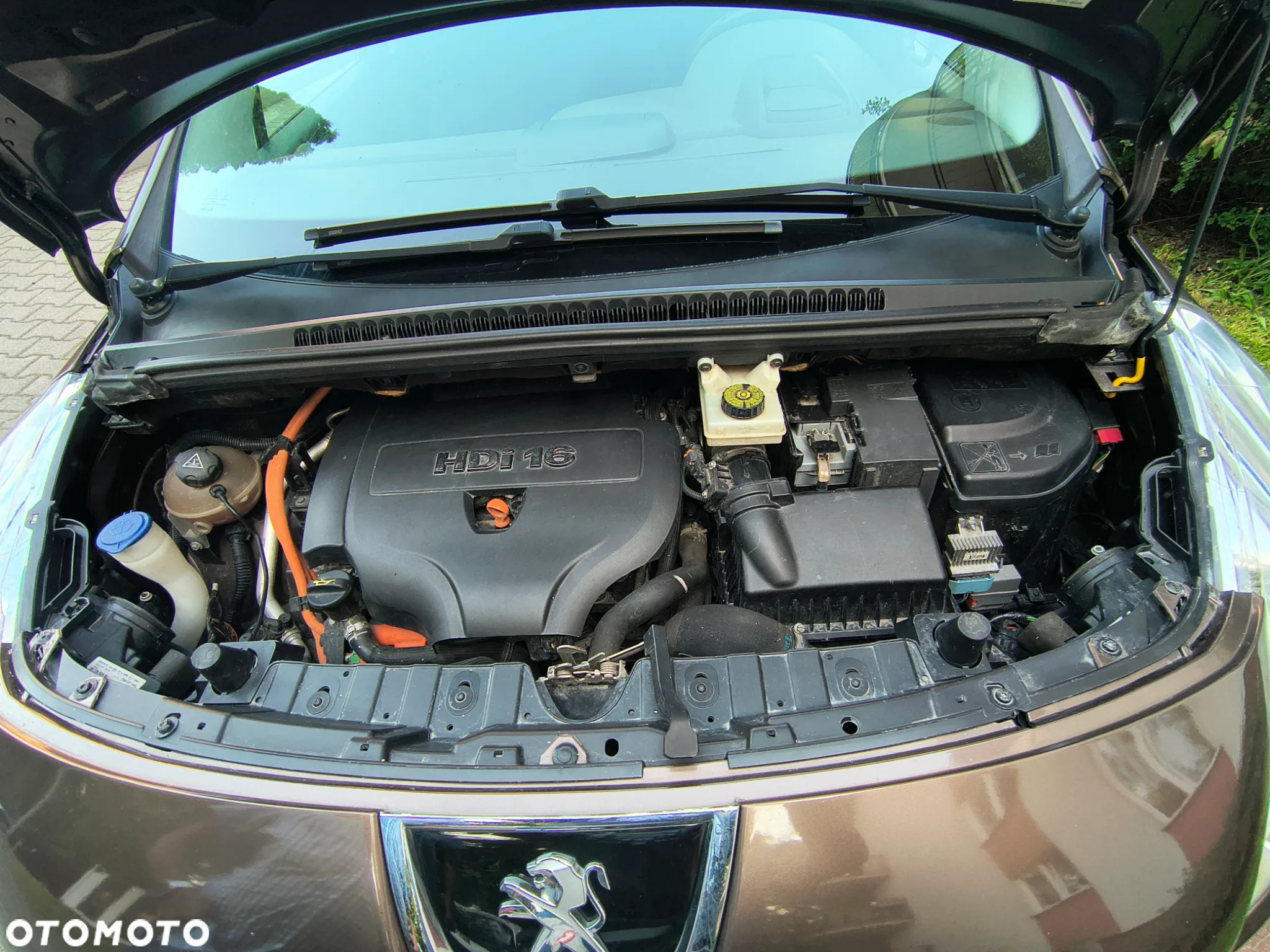 Peugeot 3008 2.0 HDi HYbrid4 - 5