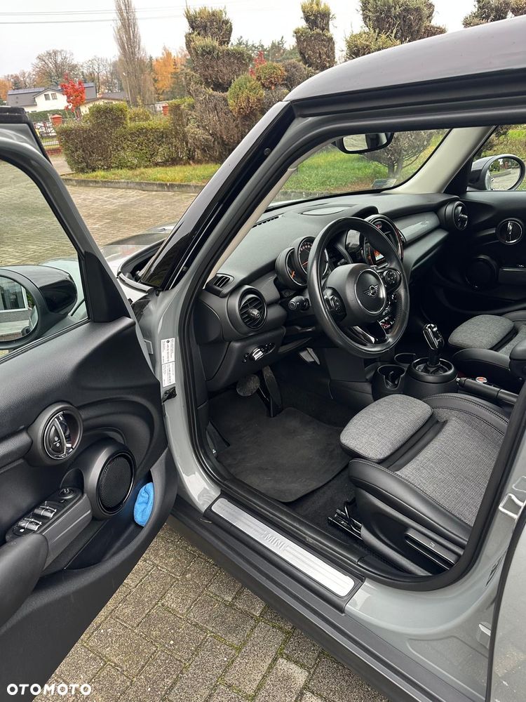 MINI Cooper Multitone Edition - 18