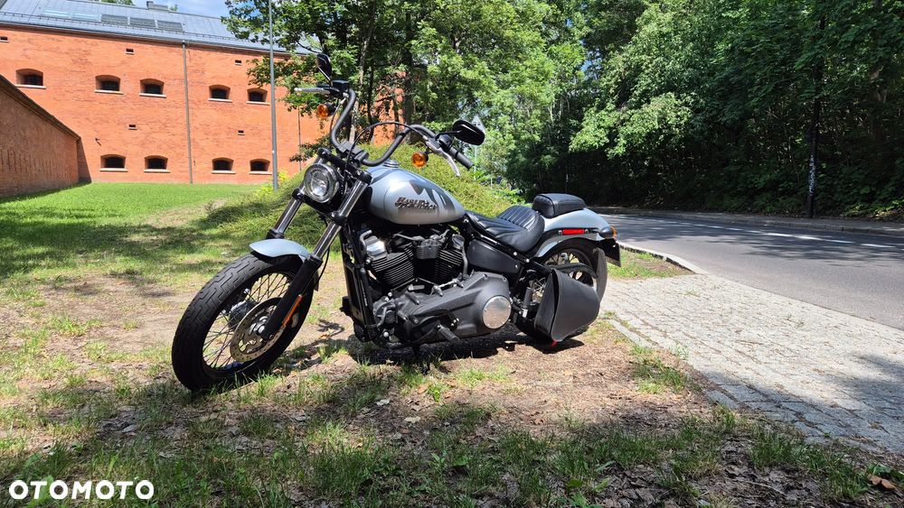 Harley-Davidson Softail Street Bob - 4