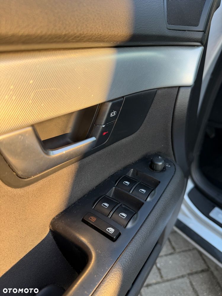 Audi A4 Avant 2.0 TDI - 11