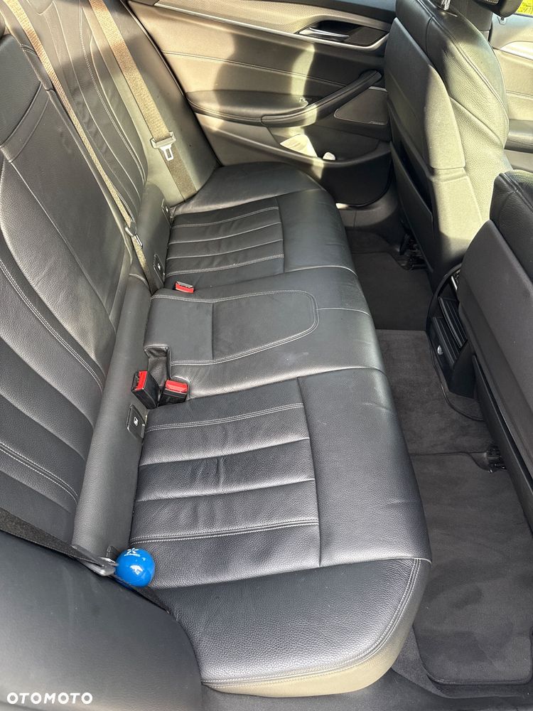 BMW Seria 5 530i - 16