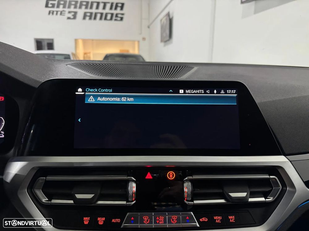 BMW 330 e Pack M Auto - 27
