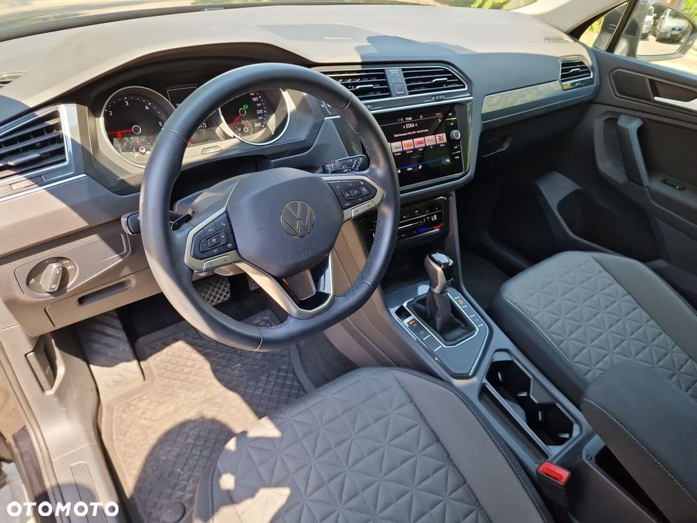 Volkswagen Tiguan - 14