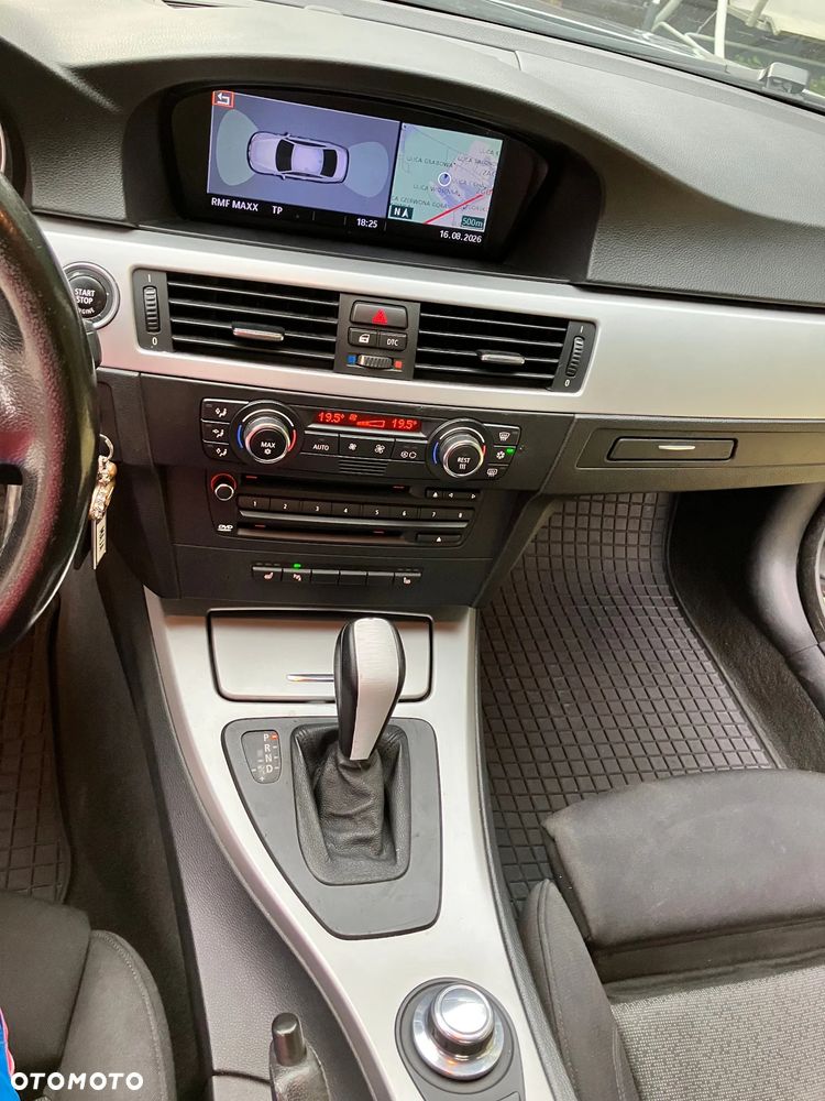 BMW Seria 3 330i - 20