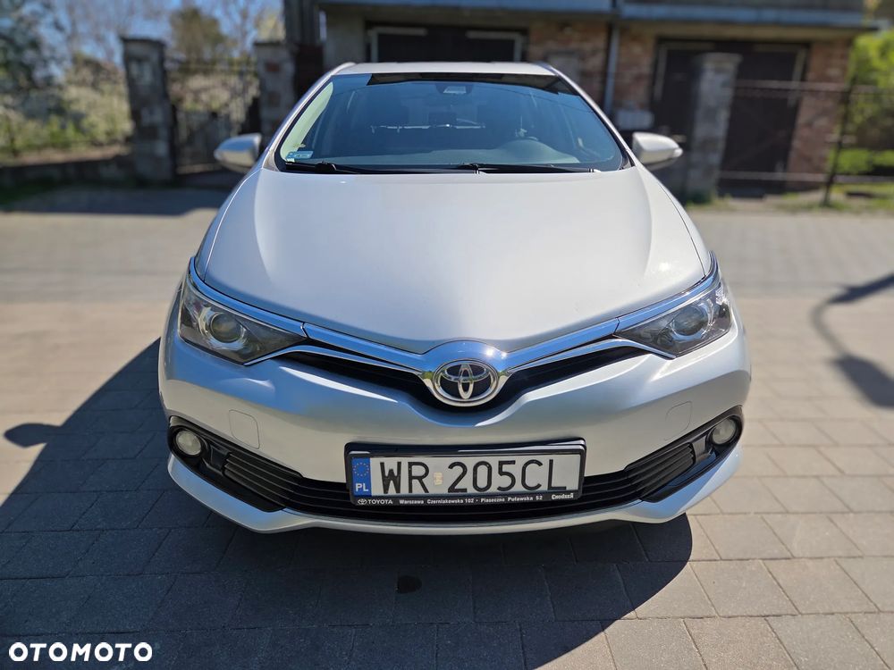 Toyota Auris 1.6 Premium - 3