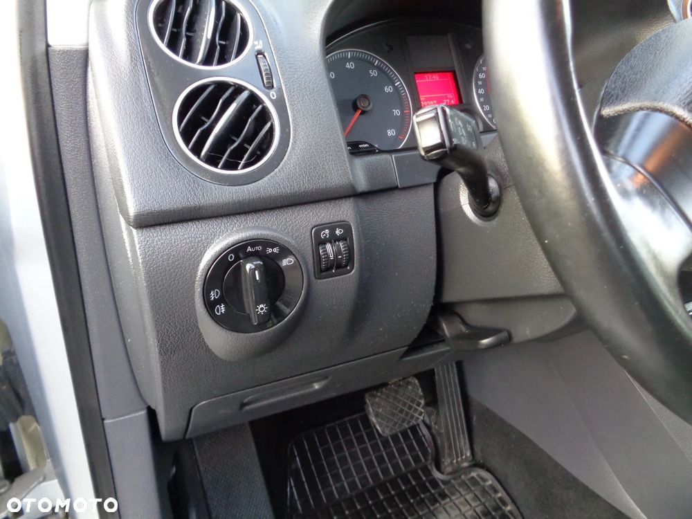 Volkswagen Golf Plus - 12