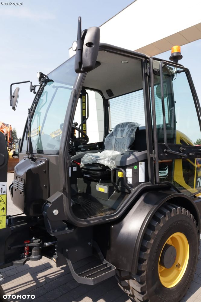 Komatsu WA70M-8 - 29