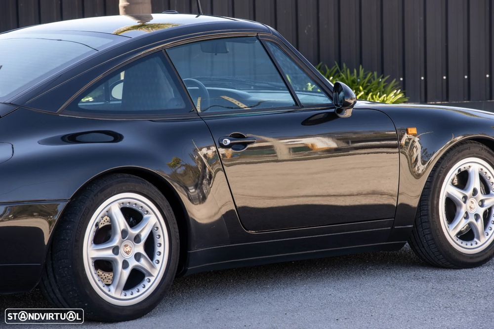 Porsche 911 (993) - 11