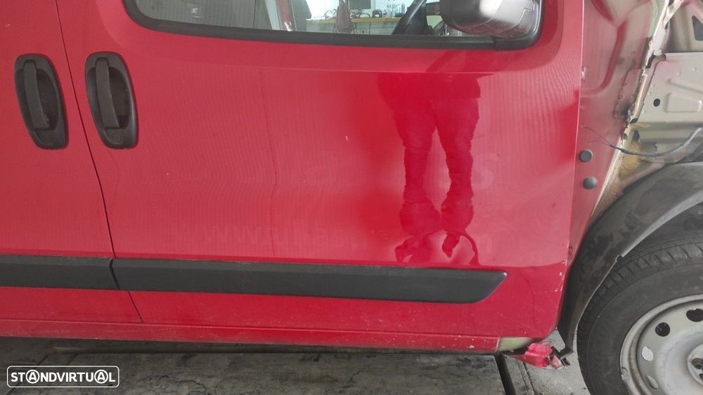 PORTA FRENTE DIREITA FIAT FIORINO BáSICO - 6