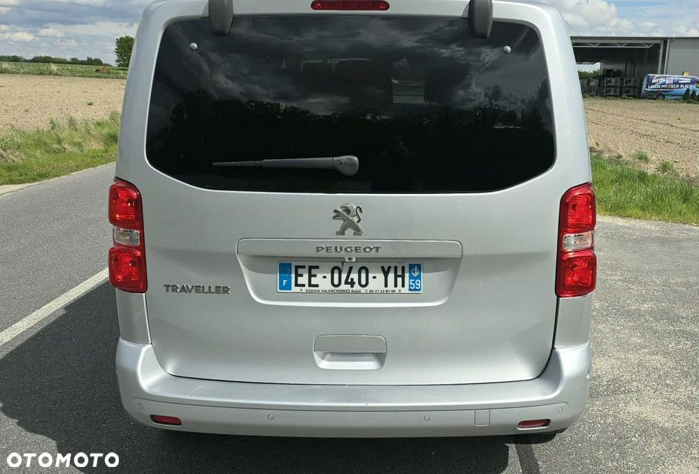 Peugeot Traveller - 8