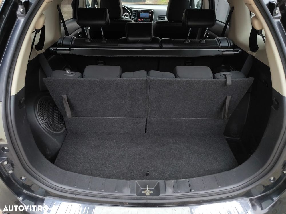 Mitsubishi Outlander 2.2 DI-D 4WD Automatik Intense - 13