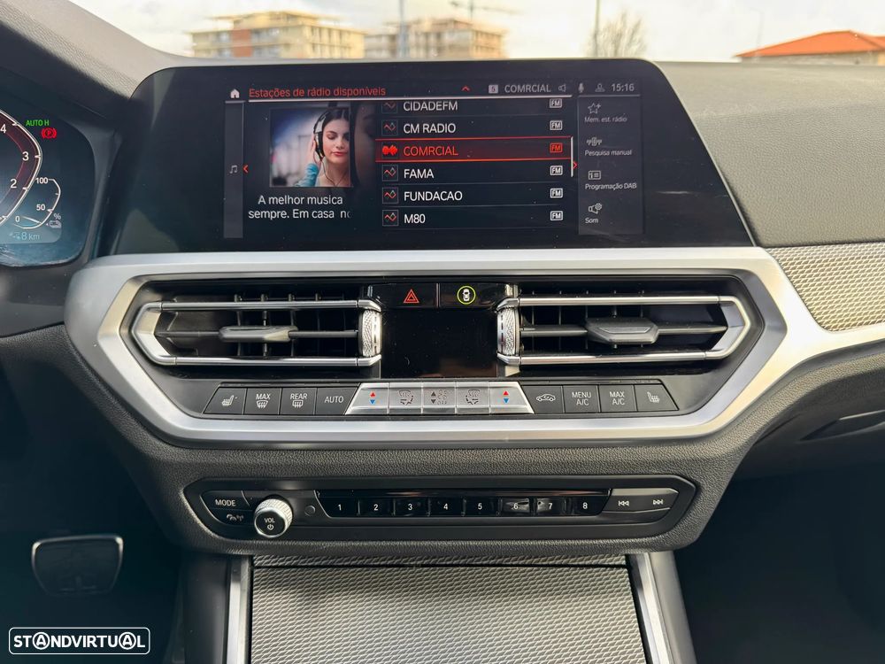 BMW 330 e Pack M Auto - 33