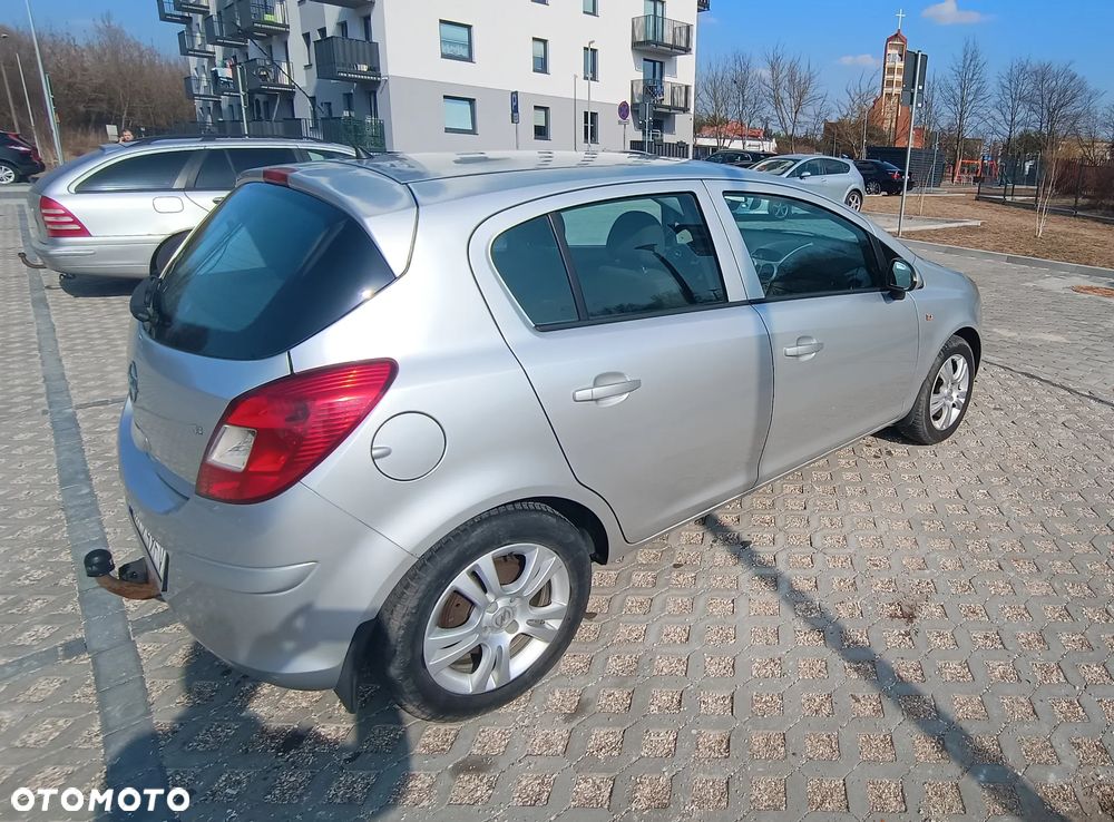 Opel Corsa 1.4 16V - 4
