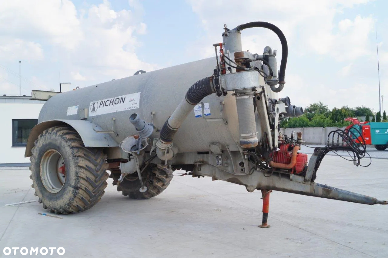 Pichon Wóz Asenizacyjny TCI 11350 L z ramieniem do pompowania - 11