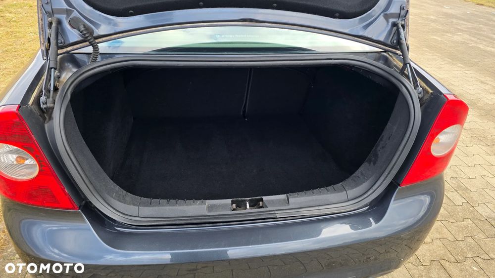 Ford Focus 1.6 Ti-VCT Ghia - 34