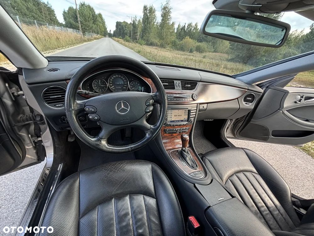Mercedes-Benz CLS - 21