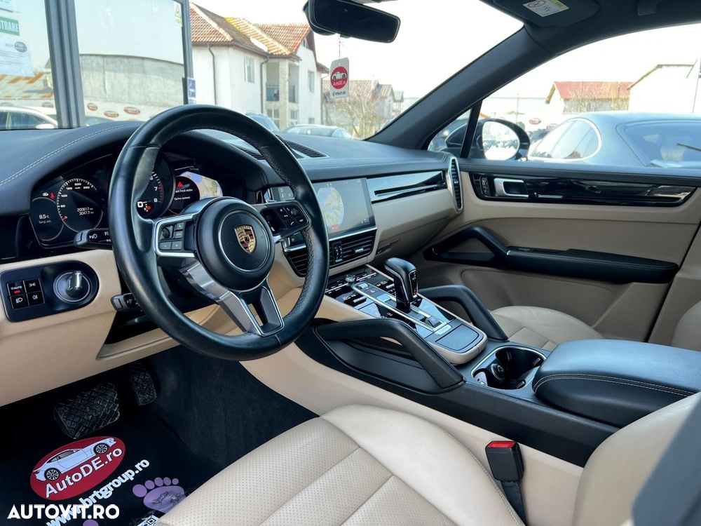 Porsche Cayenne - 5