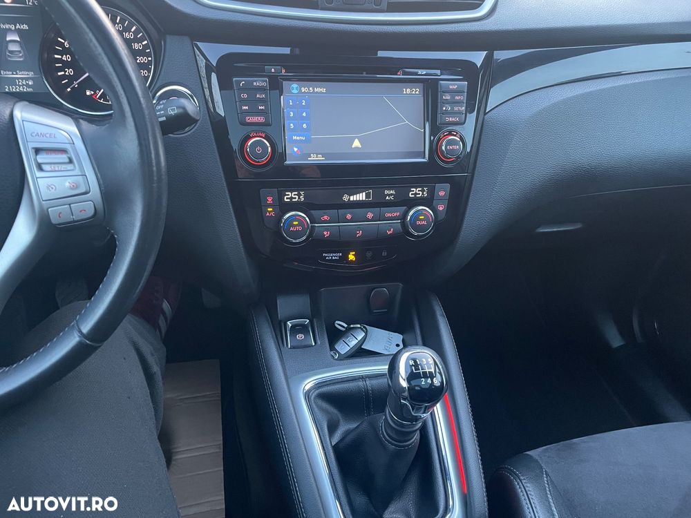 Nissan Qashqai - 25