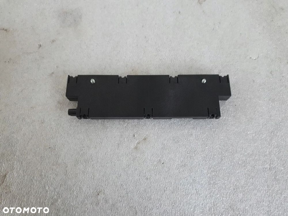 WZMACNIACZ ANTENY BMW F11 9228967 - 3