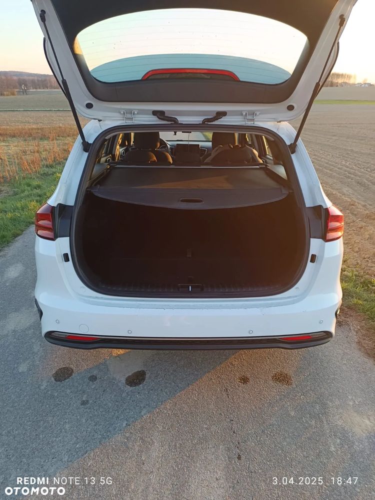 Kia Ceed - 8