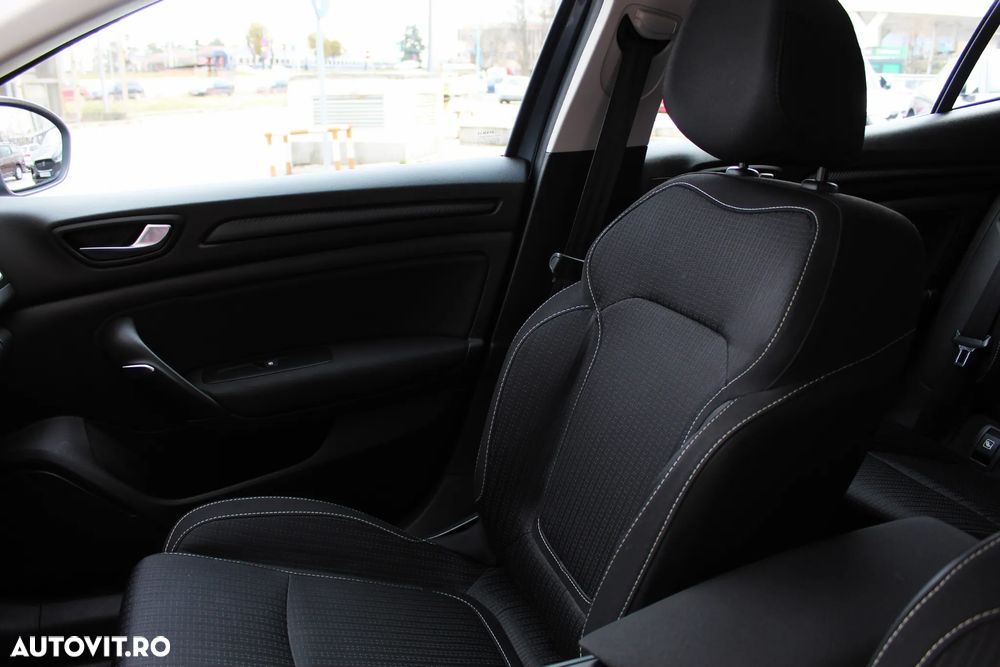 Renault Megane ENERGY dCi 110 EDC PLAY - 9