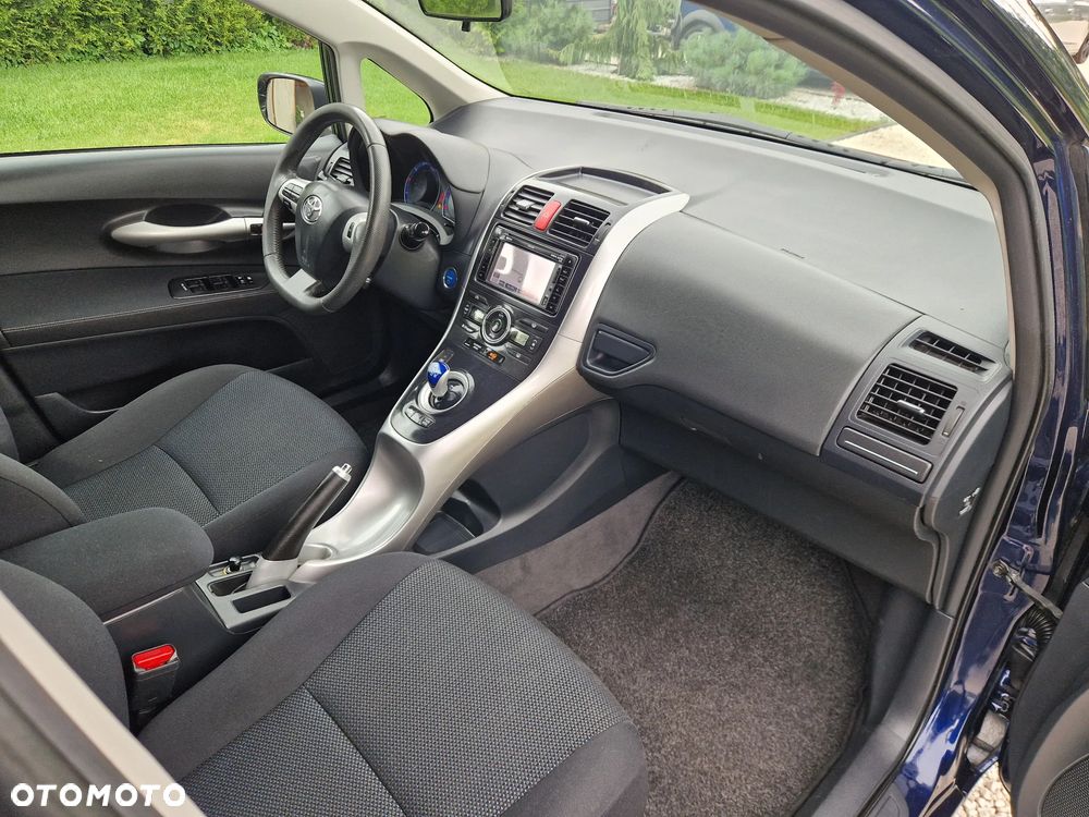 Toyota Auris - 36