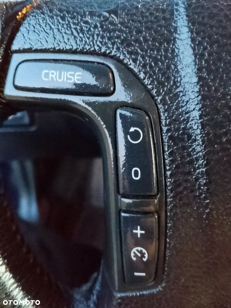 Volvo V70 D5 AWD Premium - 23